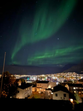 Sentrum Leilighet nydelig utsikt